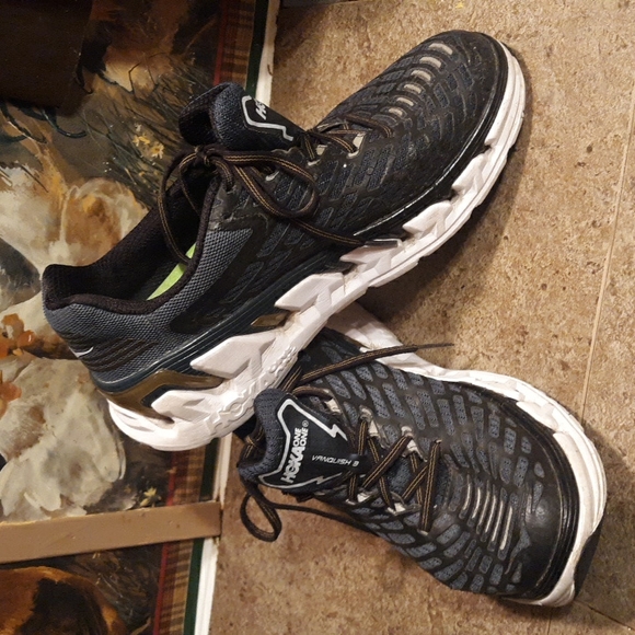 Hoka One One Vanquish 3 sneakers - Picture 1 of 10